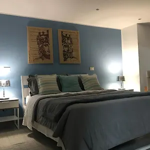 https://la-casetta-paterno-nel-cuore-pulsante-di-palermo.sicilyhotelsitaly.net