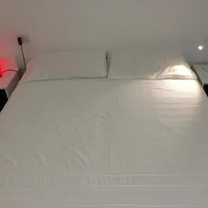 https://apartment-quattro.it-lombardy.com