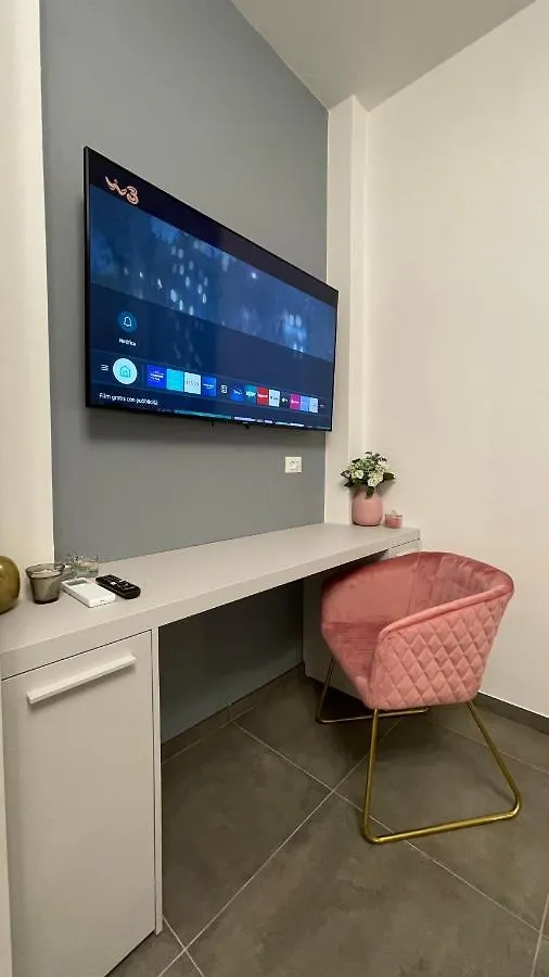 Guest House Kinga Cavour Florence 0*,  Italy